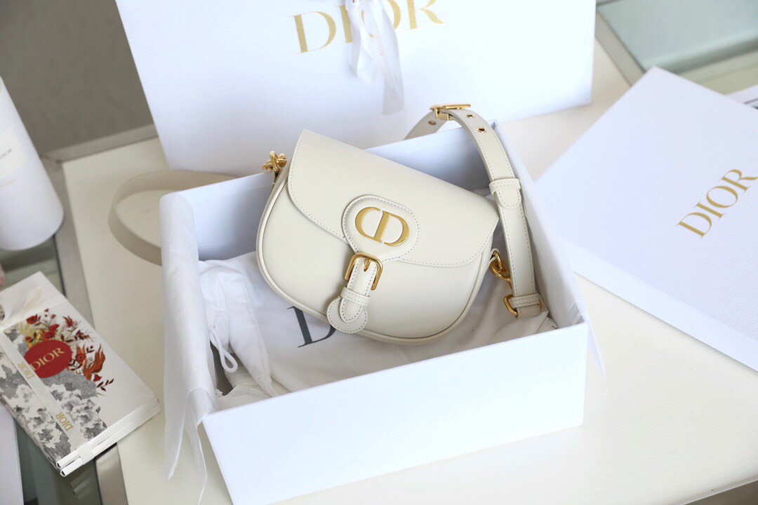 Túi Xách nữ Dior Bobby siêu cấp màu trắng size 18cm