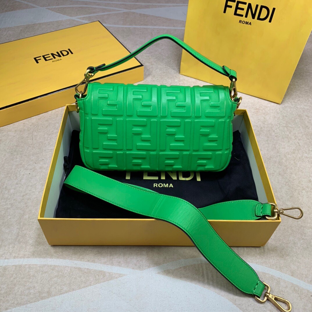 Túi xách nữ Fendi Baguette siêu cấp màu xanh lá cây