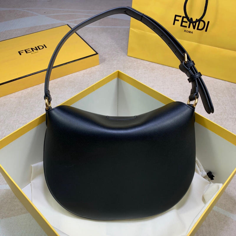 Túi xách nữ Fendi  Croissant Crescent Pack like auth màu đen