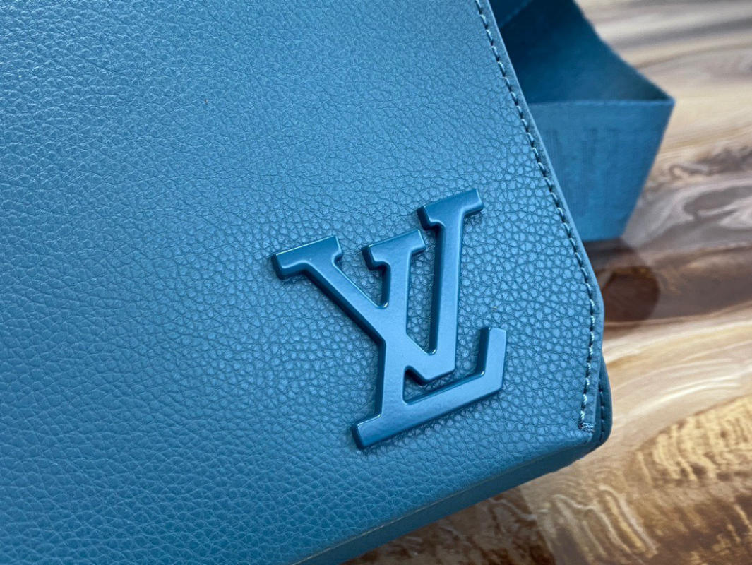 Túi xách nam Louis Vuitton Messenger siêu cấp 1:1