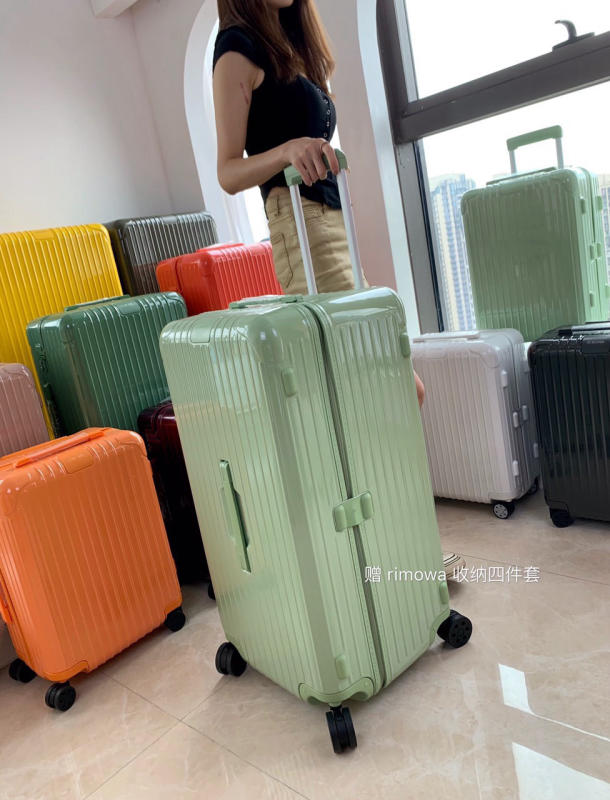 Vali Rimowa essential trunk plus các màu siêu cấp 1:1