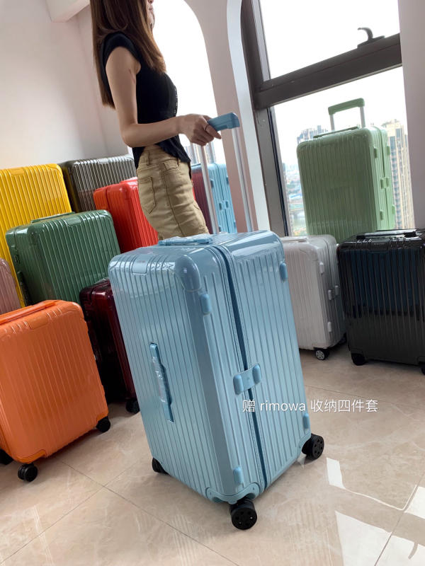 Vali Rimowa essential trunk plus các màu siêu cấp 1:1