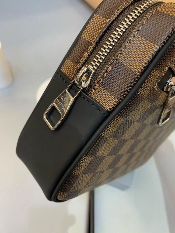 Ví cầm tay nam LV Louis Vuitton siêu cấp trả khách