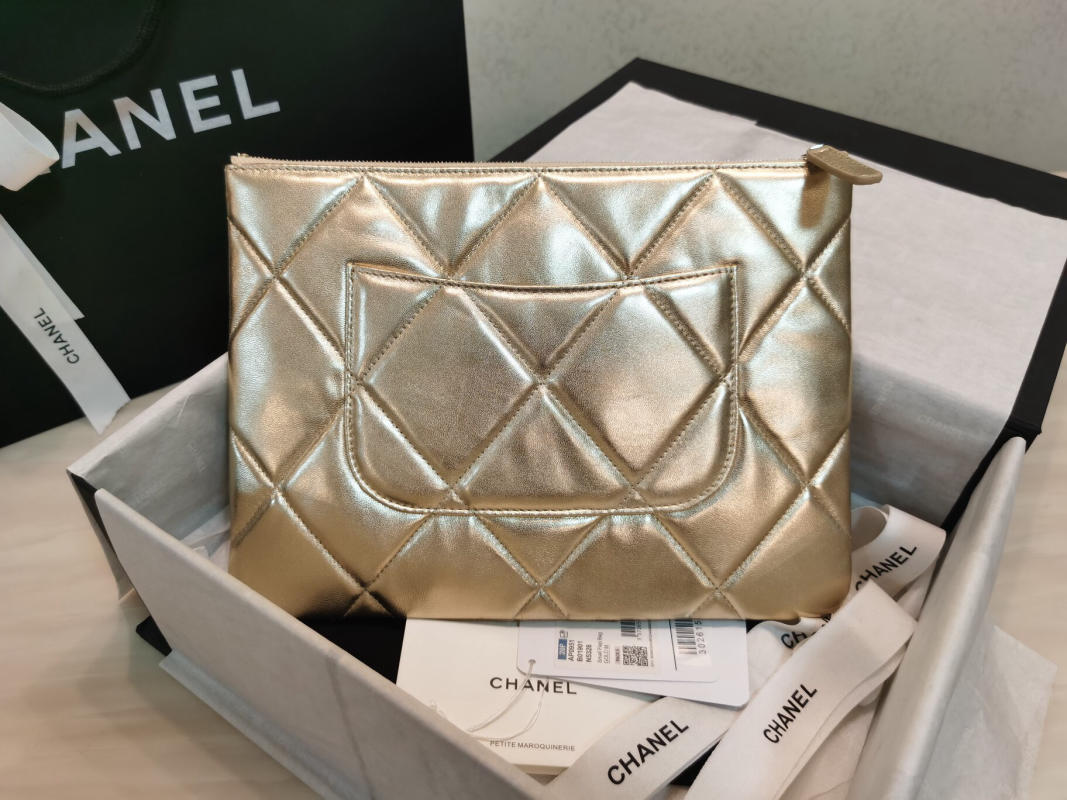 Ví Clutch Chane l 19 series Chanel siêu cấp màu vàng đồng size 28cm