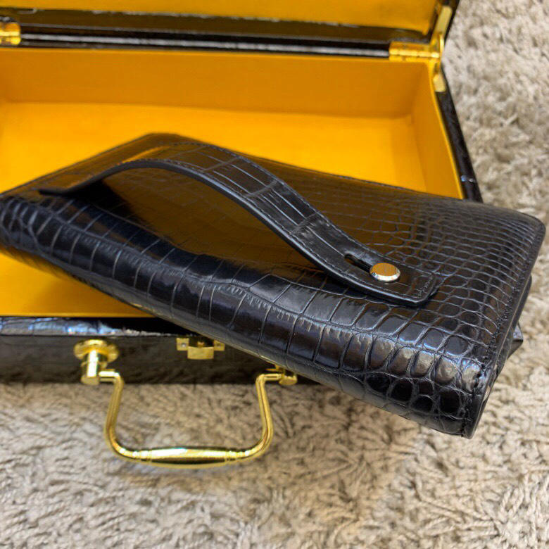 Ví da bụng cá sấu Hermes