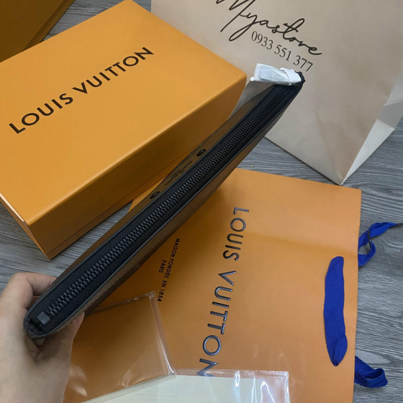 Ví nam Louis Vuitton họa tiết cổ điển siêu cấp về trả khách