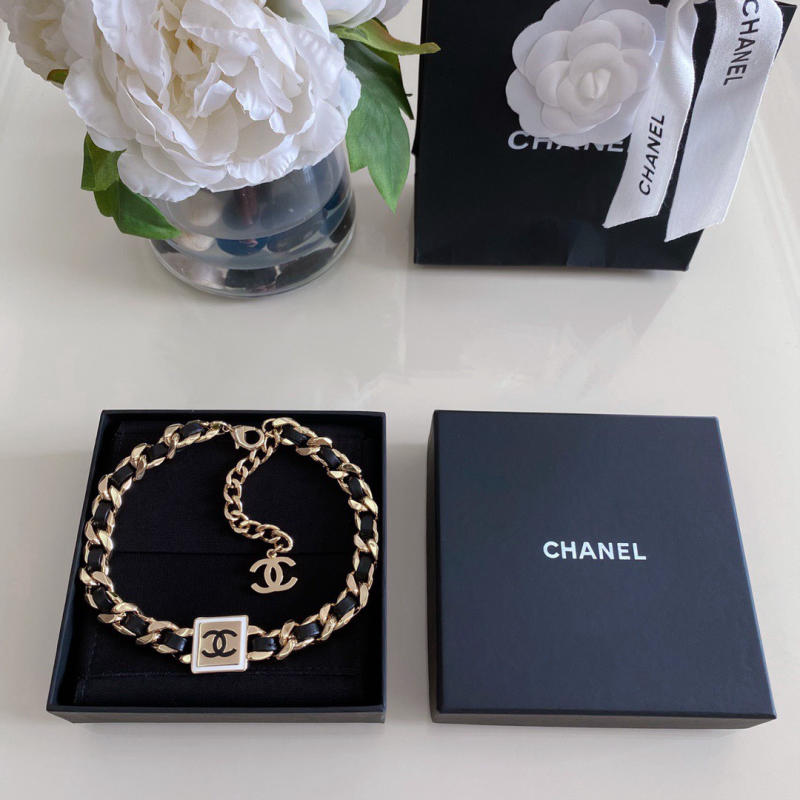 Vòng cổ Chanel choker xích phối da siêu cấp 1:1